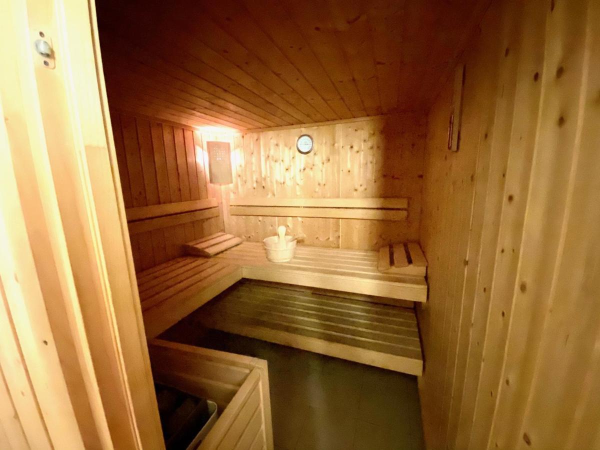 Chalet In Morzine Sleeping 12 With Sauna Buitenkant foto